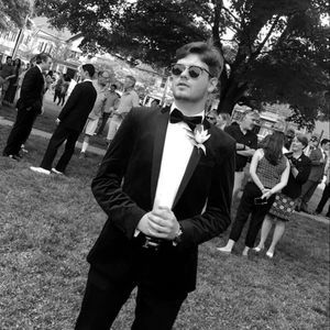 Meet your Posher, Dustin